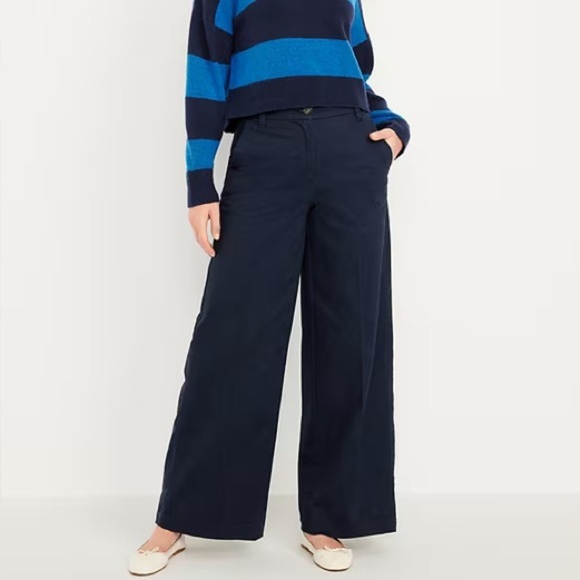 Old Navy Pants - Old Navy Extra High-Waisted Super Wide-Leg Chino Pants in Black- EUC